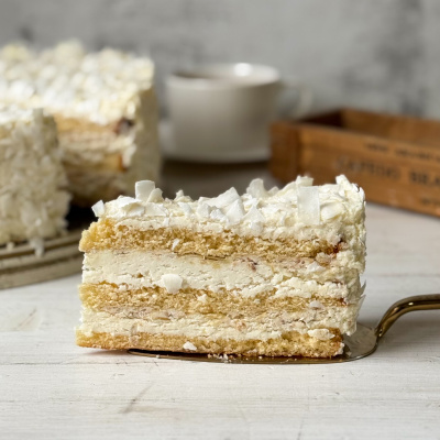 Торт Кокосовый с орехами 16 порций 2,24кг Десерт Фентези