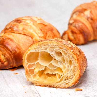 Круассан для выпекания с миндалём и миндальным кремом с/м 95г*30шт 2,85кг Десерт Фентези