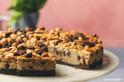 Чизкейк CHEESEBERRY Карамельный с арахисом 12 порций 1,2кг