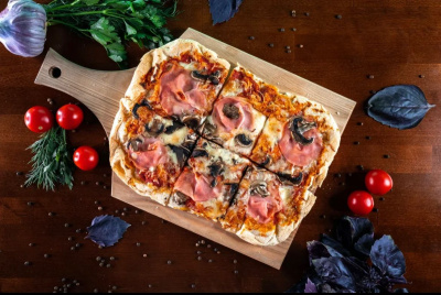Пицца Римская Ветчина и грибы 20см*30см 420г